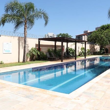 Flat Com Wifi, Piscina, Split E Estacionamento Apartment Ribeirao Preto Bagian luar foto